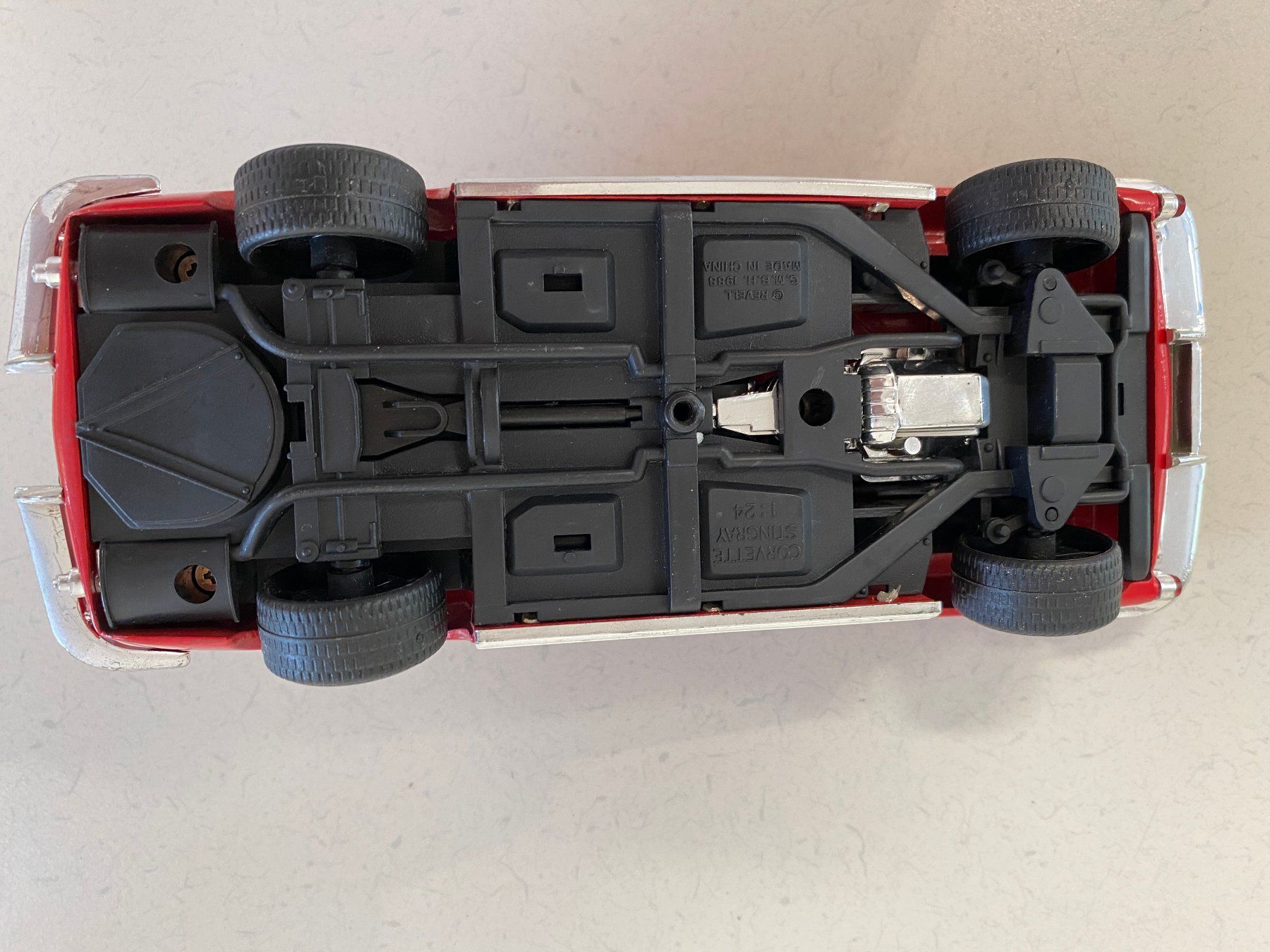 Chevrolet Modellini d'auto: Vintage Corvette Stingray Modellauto, 1/24 – Usato da Niederhelfenschwil venduto da Chleeblatt1938 9