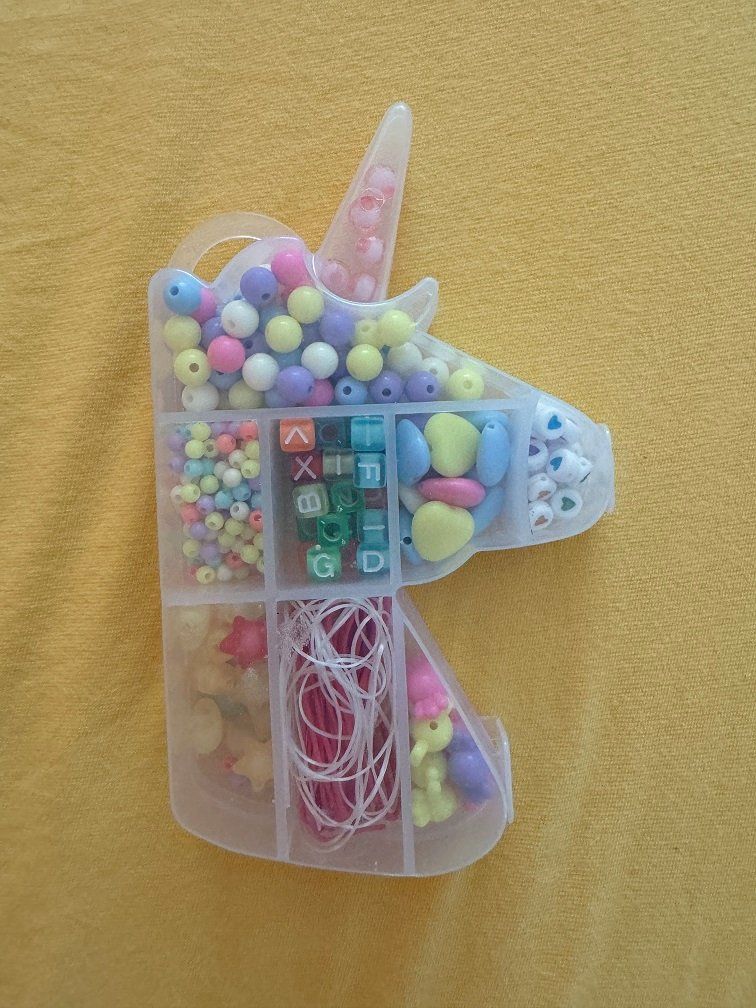 Kit bricolage: Neu: Bastelset Armbänder in Einhornverpackung – Nuovo (secondo la descrizione) da Horgen venduto da Feli39