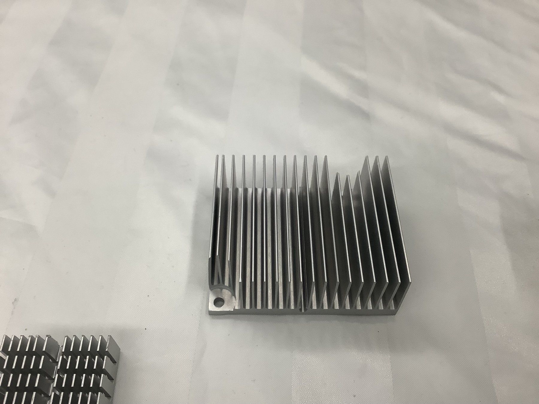 Componenti elettronici: KÜHLKÖRPER ALUMINIUM – Usato da Glarus venduto da Mdelphi 4