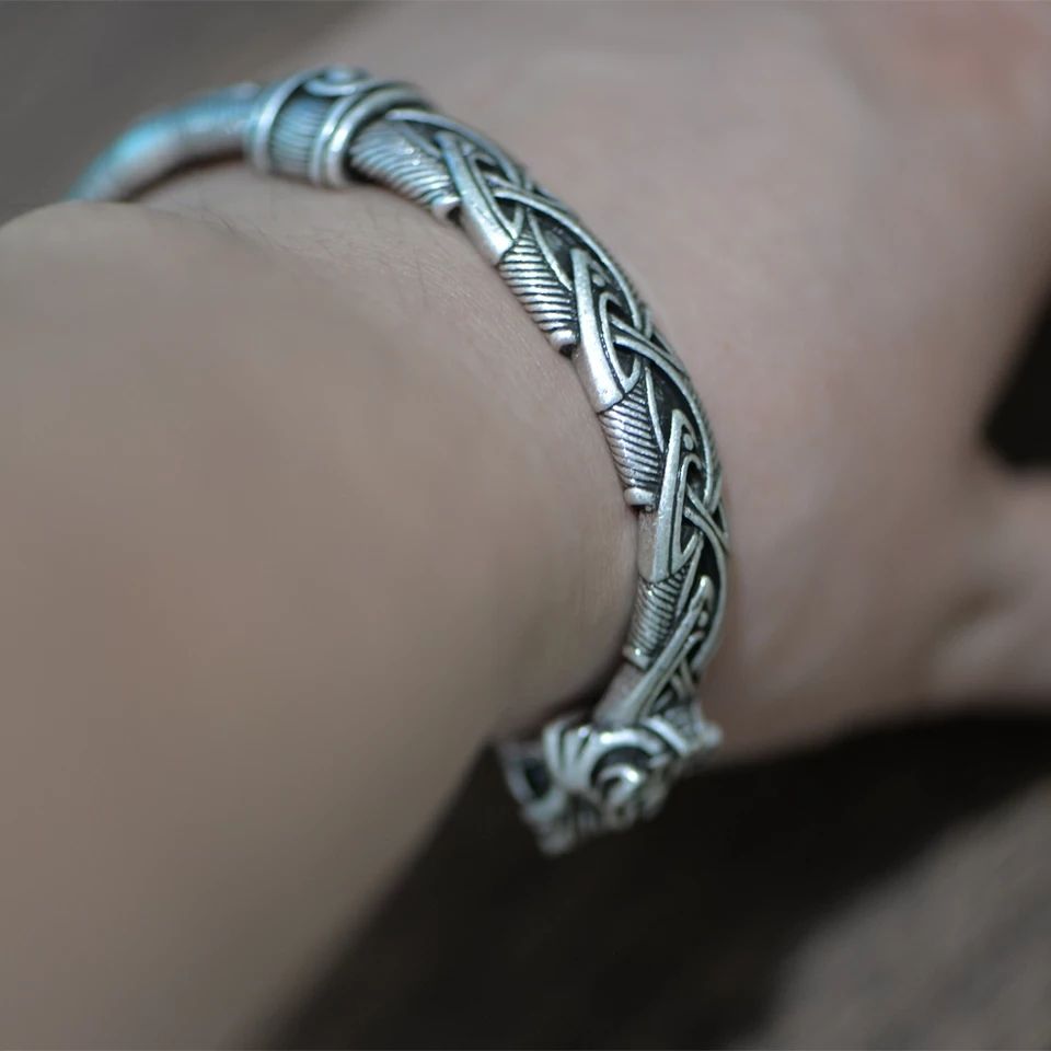Bracelets: Sehr schöner Armreif – Neuf avec emballage d'origine à Herzogenbuchsee par Melissa110 2