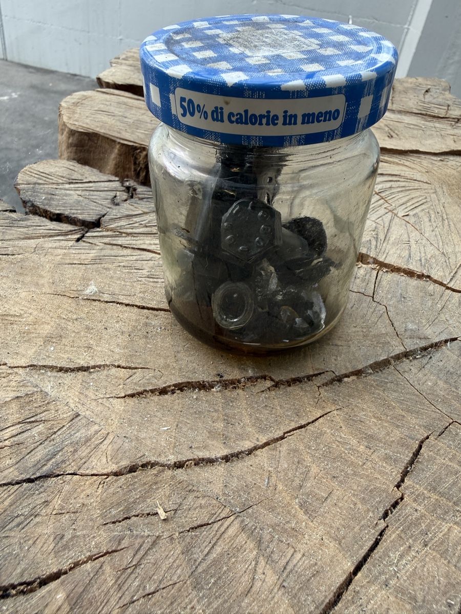 Alle Werkzeuge: Glas gefüllt mit diversen Schrauben etc. – Gebraucht aus Gossau ZH von jjdrive