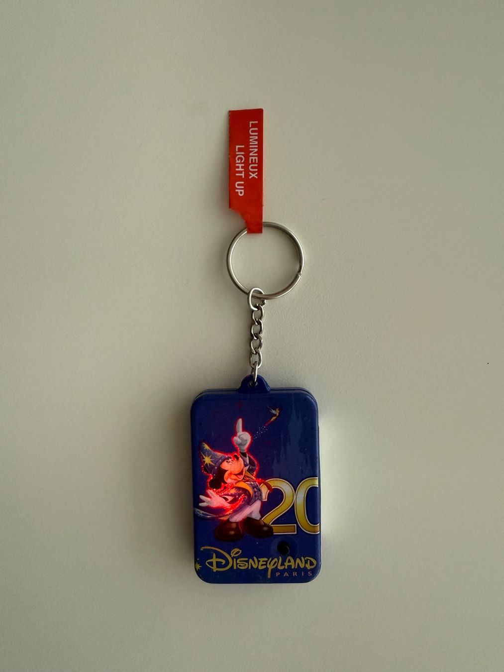 Disney Schlüsselanhänger & - bänder: Porte-clés lumineux Disneyland – Neu (gemäss Beschreibung) aus St-Gingolph von GoldenKeys 3