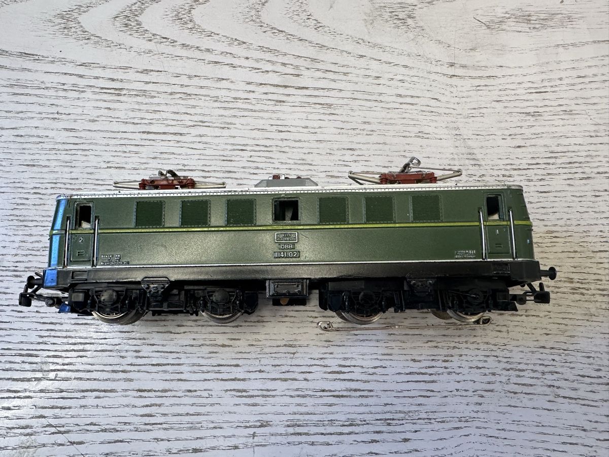 Märklin Modellini di ferrovie: Märklin 3036 ÖBB BR 1141 – Usato da Lupsingen venduto da New-Haven 3