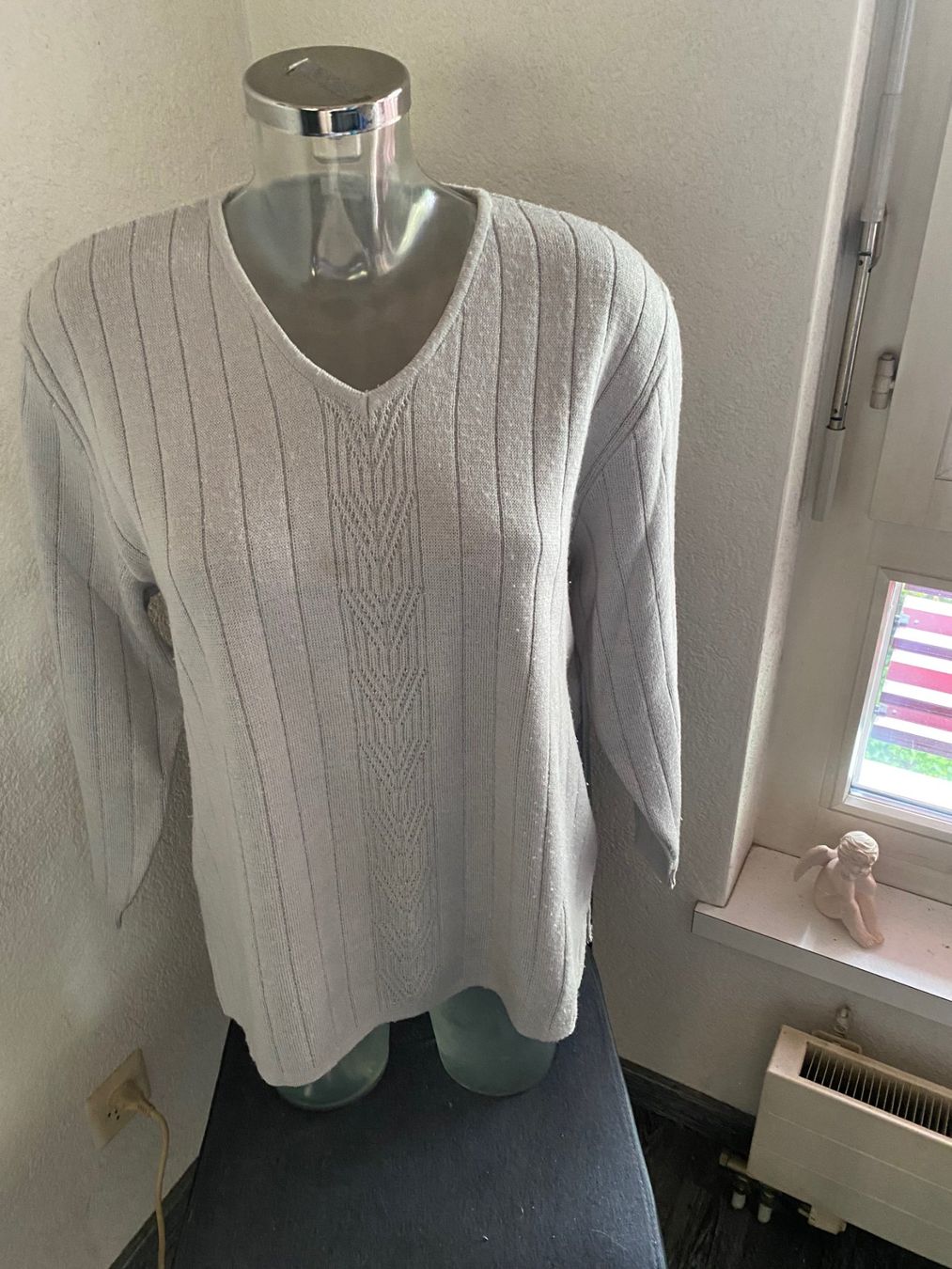 Maglioni & Felpe: Pulli mit leichtem Glitzer Grösse 40 – Usato da Allenwinden venduto da Obalu