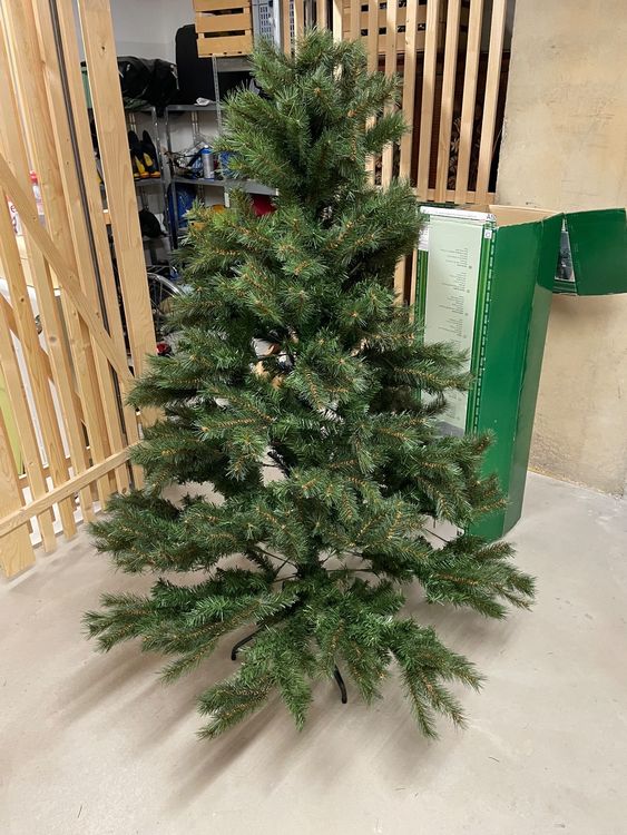 Weihnachtsbaum Plastik Kaufen auf Ricardo