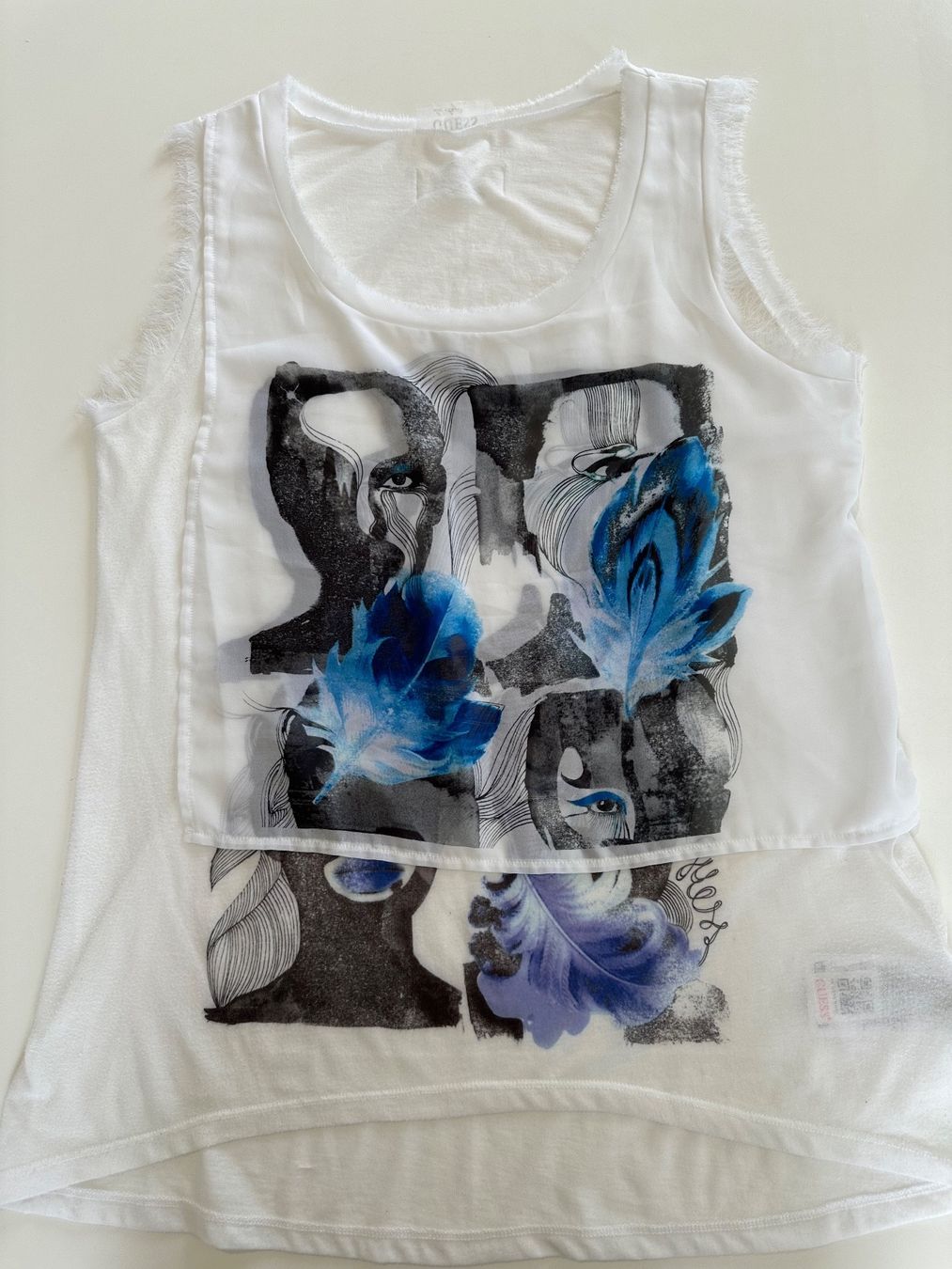 Guess Tops: Guess Top ; Grösse M – Gebraucht aus Lausen von Swissart123