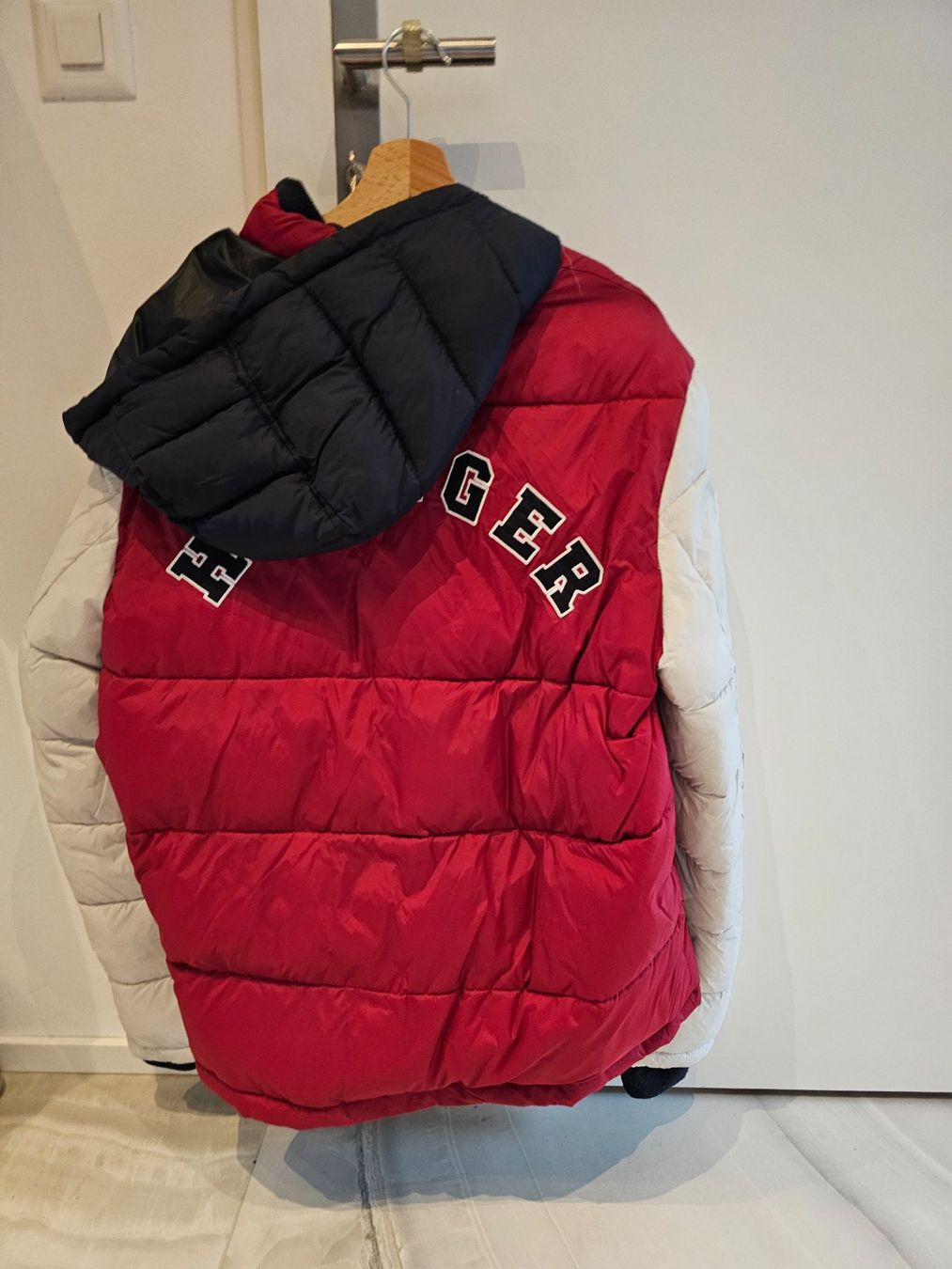 Tommy Hilfiger Giacche: Tommy Hilfiger Daunenjacke, Winterjacke – Usato da Zürich venduto da TrueTrade 2