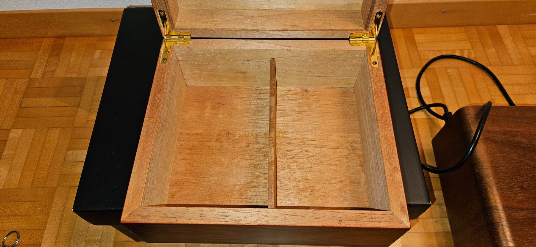 Humidor per sigari: Humidor aus Holz – Usato da Hagendorn venduto da Kokomo 4