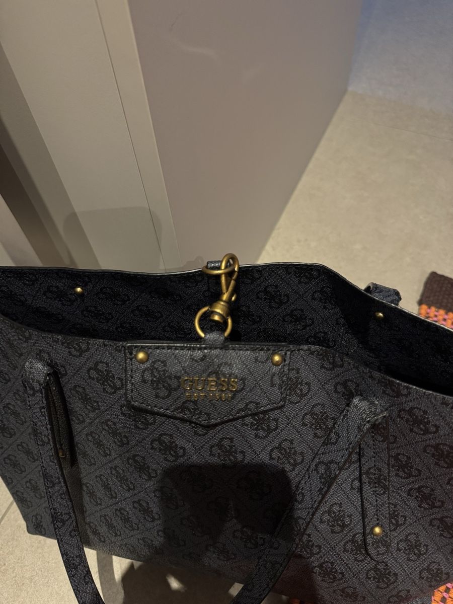 Guess Borse: Guess Bag 3 in 1 – Usato da Roggwil BE venduto da lffcb 6