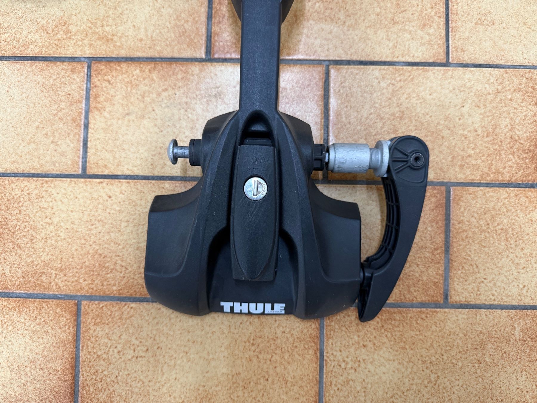 Thule Dachträger: Trois Portes-vélos Thule, montage facile. – Gebraucht aus Sion von Dantersi 7