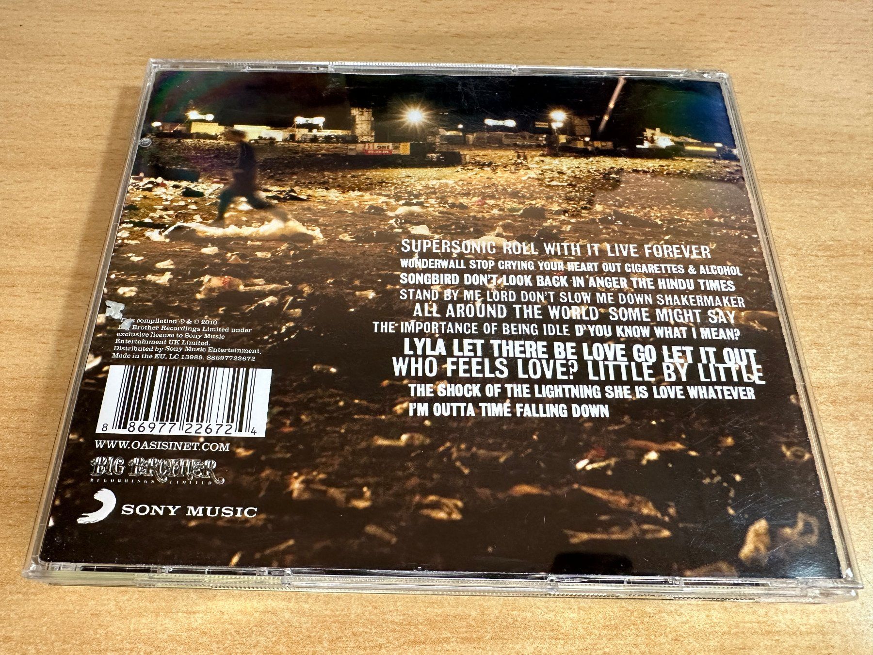 CD: D8 Oasis – Time Flies... 1994-2009 - 2 CD – Usato da Rikon im Tösstal venduto da Alpenmutz 1