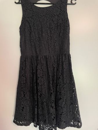 Kleid Only schwarz ärmellos Gr. 36