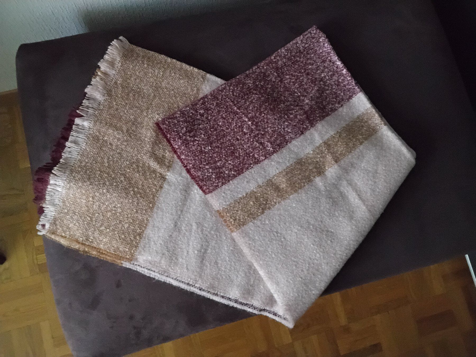 Foulards, Tücher & Schals: Écharpe douce et chaude d'hiver - neuve – Neu und originalverpackt aus Chêne-Bourg von Fio994 1