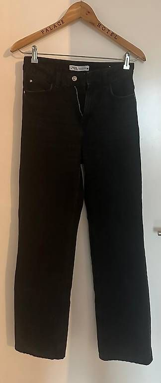 Jeans: Flare Jeans - 34, S – Gebraucht aus Wauwil von est_r5td