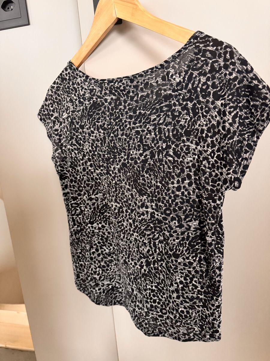 T-shirt: Leo Print Shirt, Gr.36, Powerzone – Usato da Rorschacherberg venduto da Kpas 1