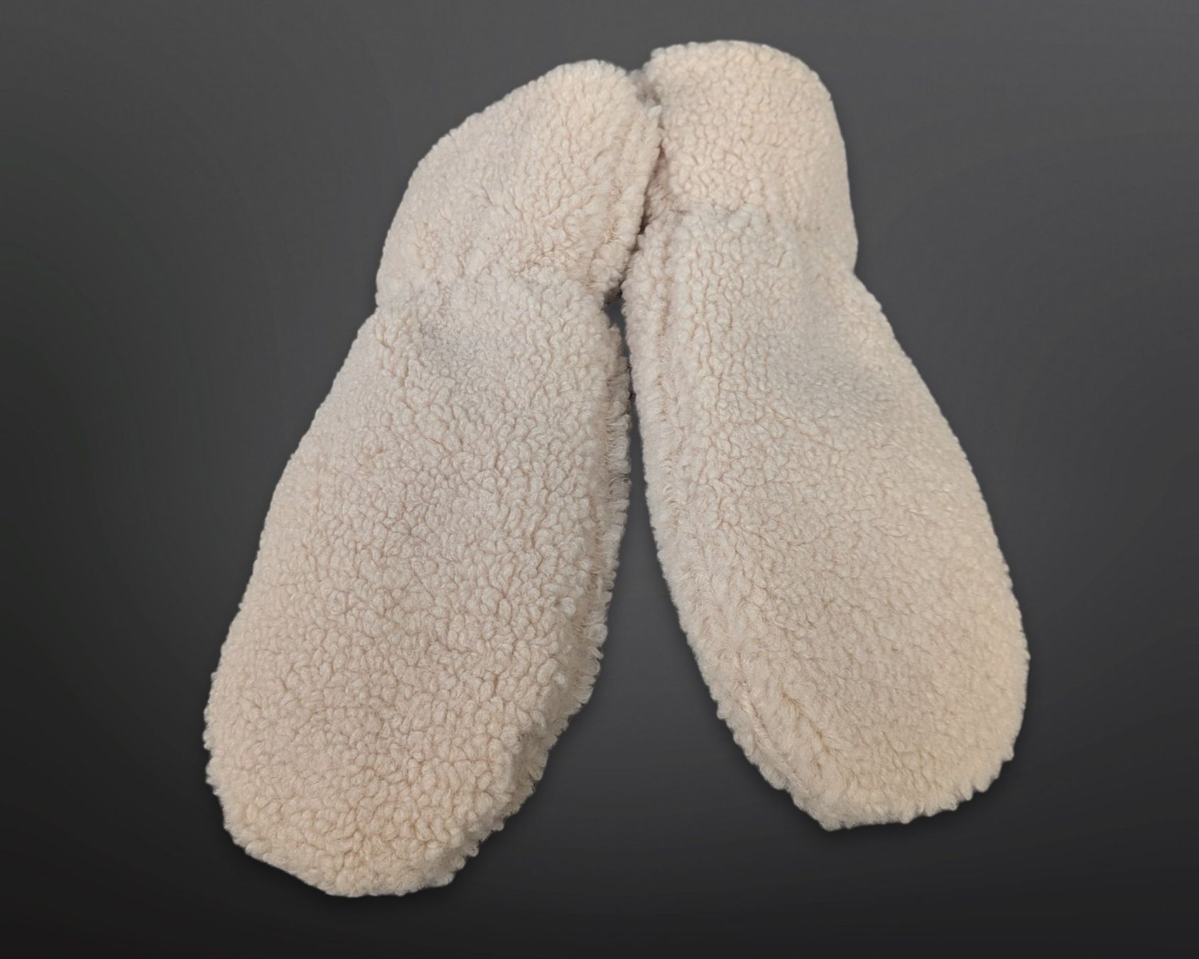 Handschuhe & Handstulpen: VARESE Teddy-Fausthandschuhe beige one size – Neu (gemäss Beschreibung) aus Suhr von Restwert_Suhr