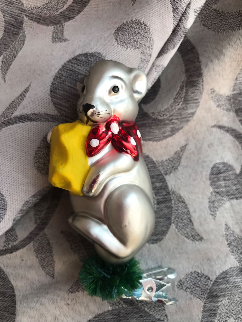 Alle Dekorationen: Maus mit Käse Mäuschen Christbaumschmuck – Neu und originalverpackt aus Alpnach Dorf von marvo
