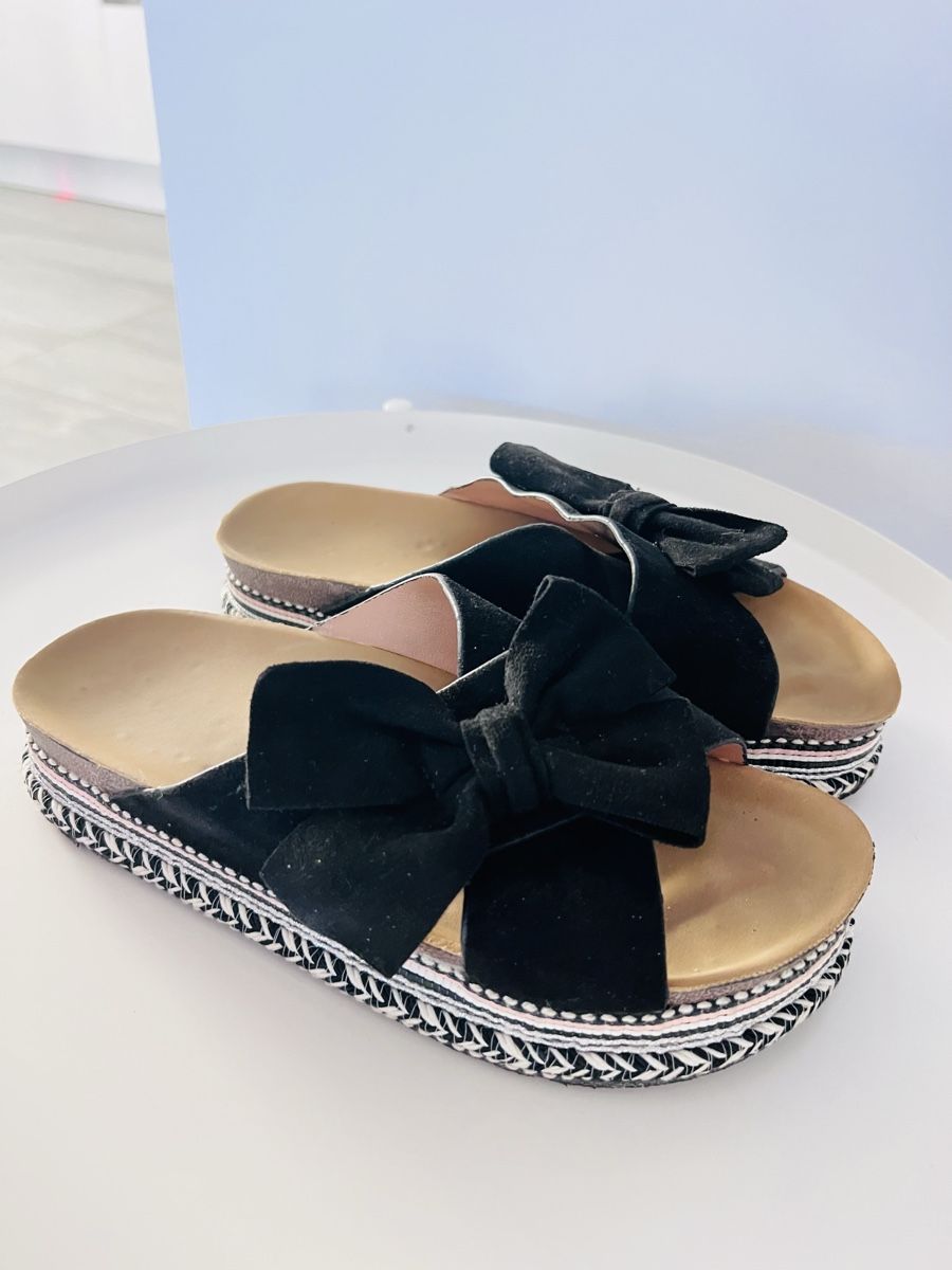 Chaussures femmes: Ciabatta con plateau e fiocco nero - 38 – D'occasion à Losone par Annja93