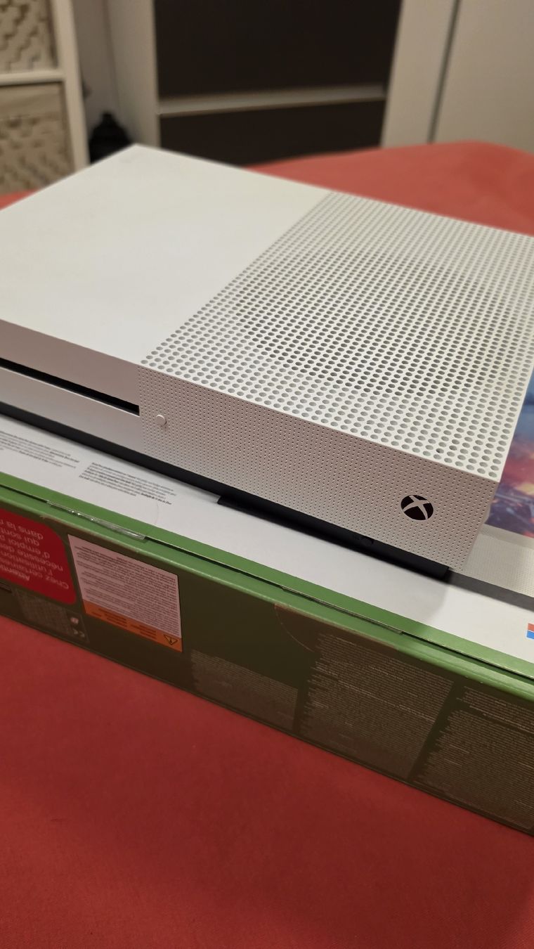 Microsoft Consoles: Xbox one S 1TB – D'occasion à Zug par SZC. 2
