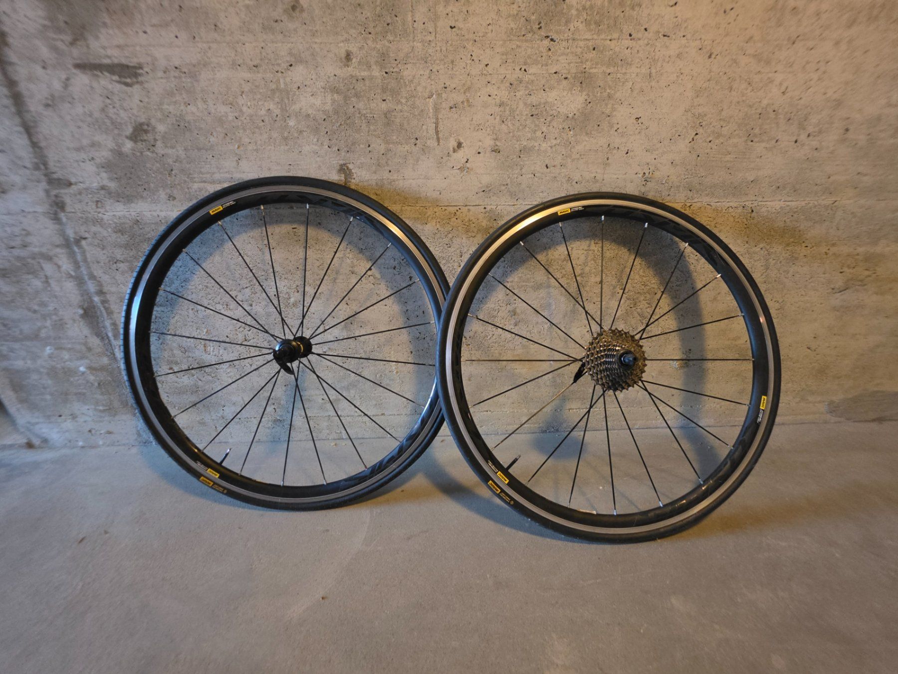 Canyon Velos: Canyon Speedmax CF SLX 8.0 / Modelljahr 2019 – Gebraucht aus Dättwil AG von MADDY_CH 6