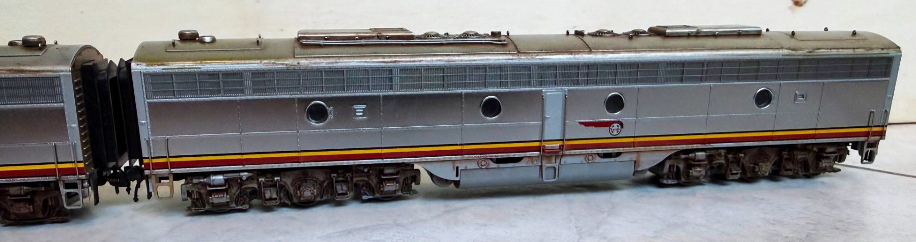 Broadway Modellini di ferrovie: Broadway Limited 5427 HO Santa Fe EMD E8 A + B Unit! – Usato da Steffisburg venduto da Calceolaria 6