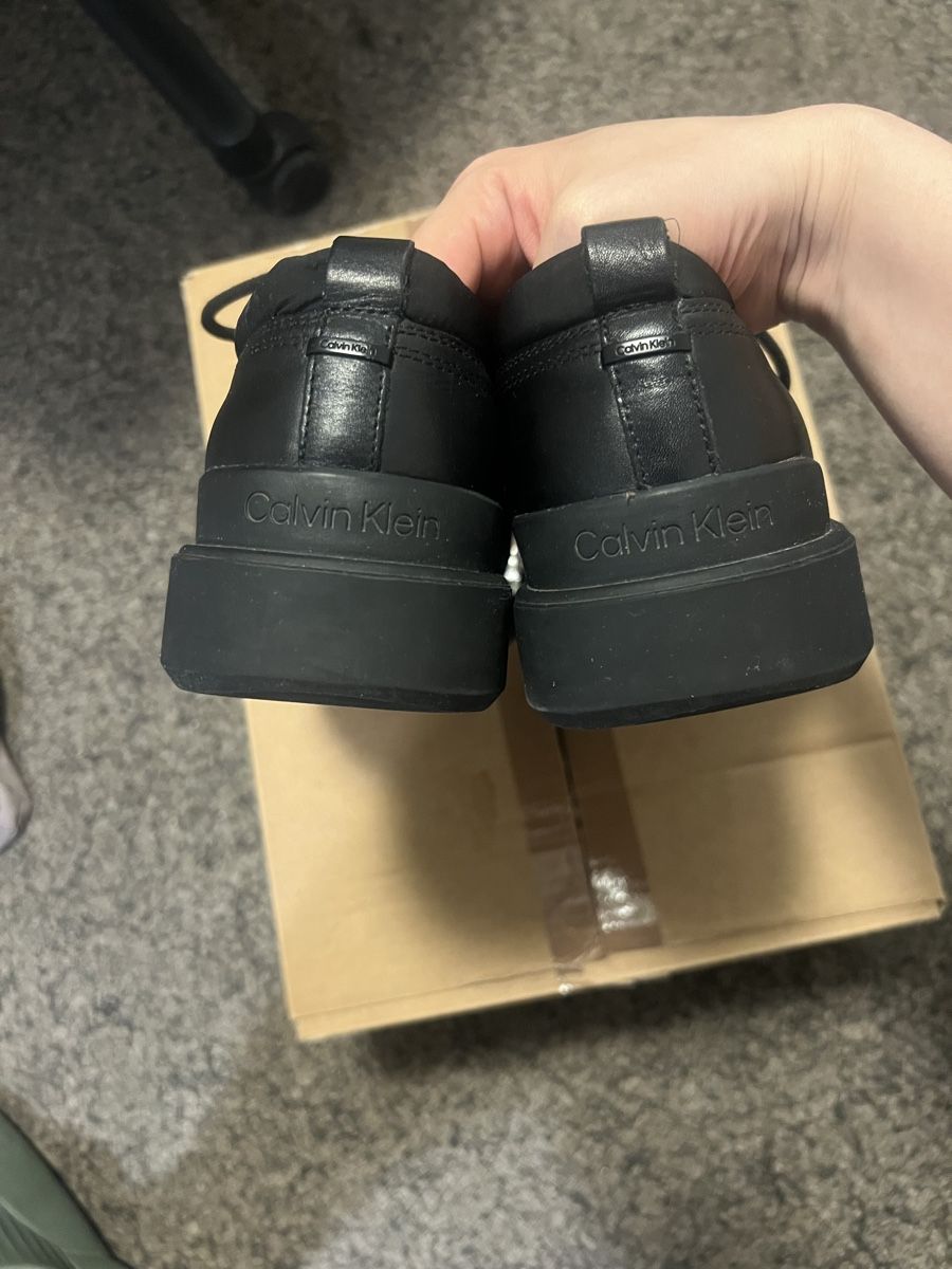 Calvin Klein Scarpe da uomo: Calvin Klein Black Leather Derby Schuhe – Usato da Bern venduto da fen_7rn8 1
