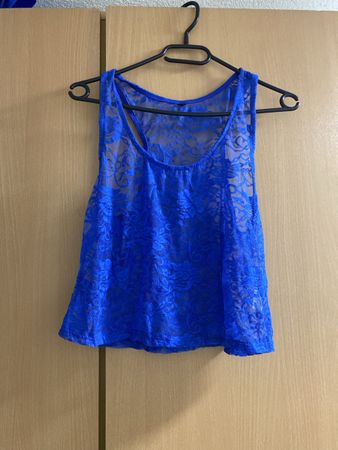 Blaues Spitzentop - Perfekt für den Sommer! Grösse S