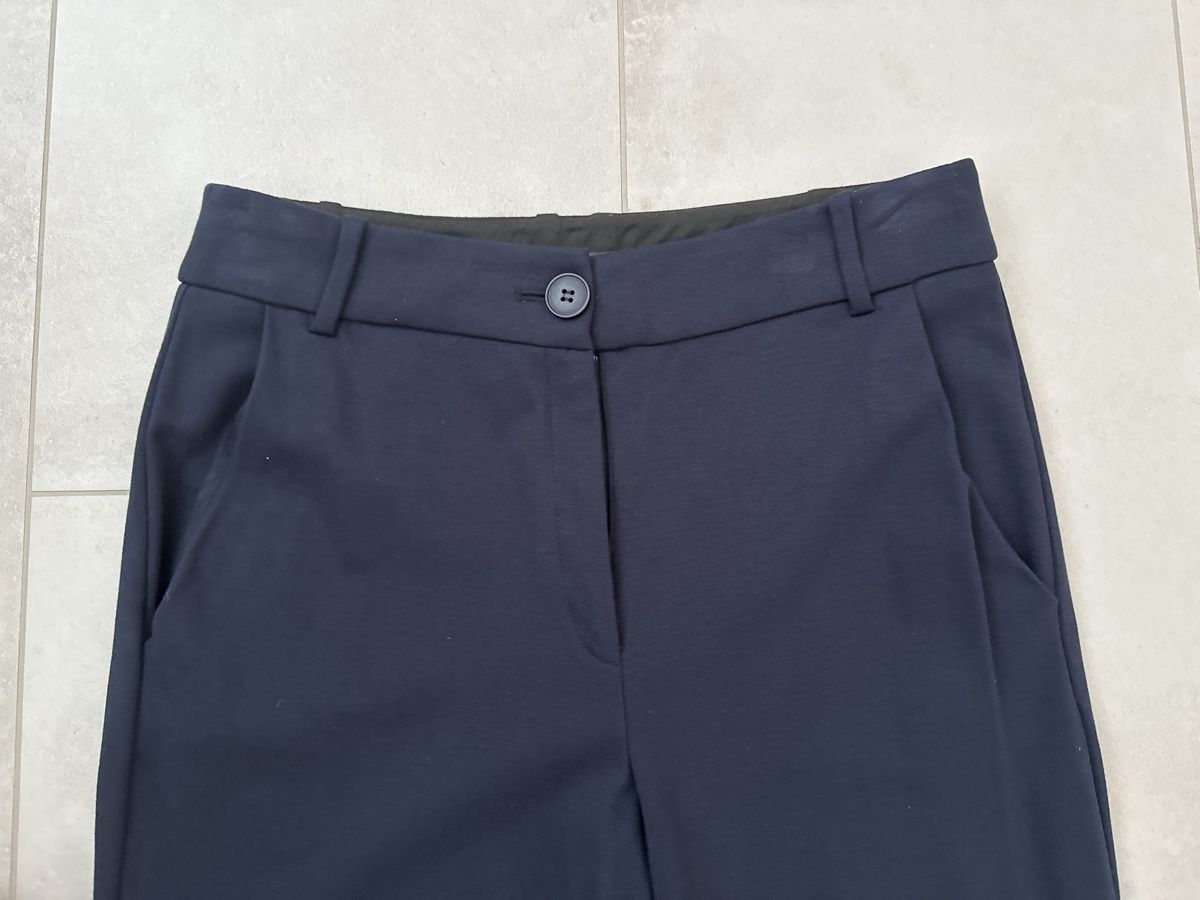Esprit Pantaloni: Esprit Hose, marineblau, Gr. 38 – Usato da Zug venduto da Hehe 1