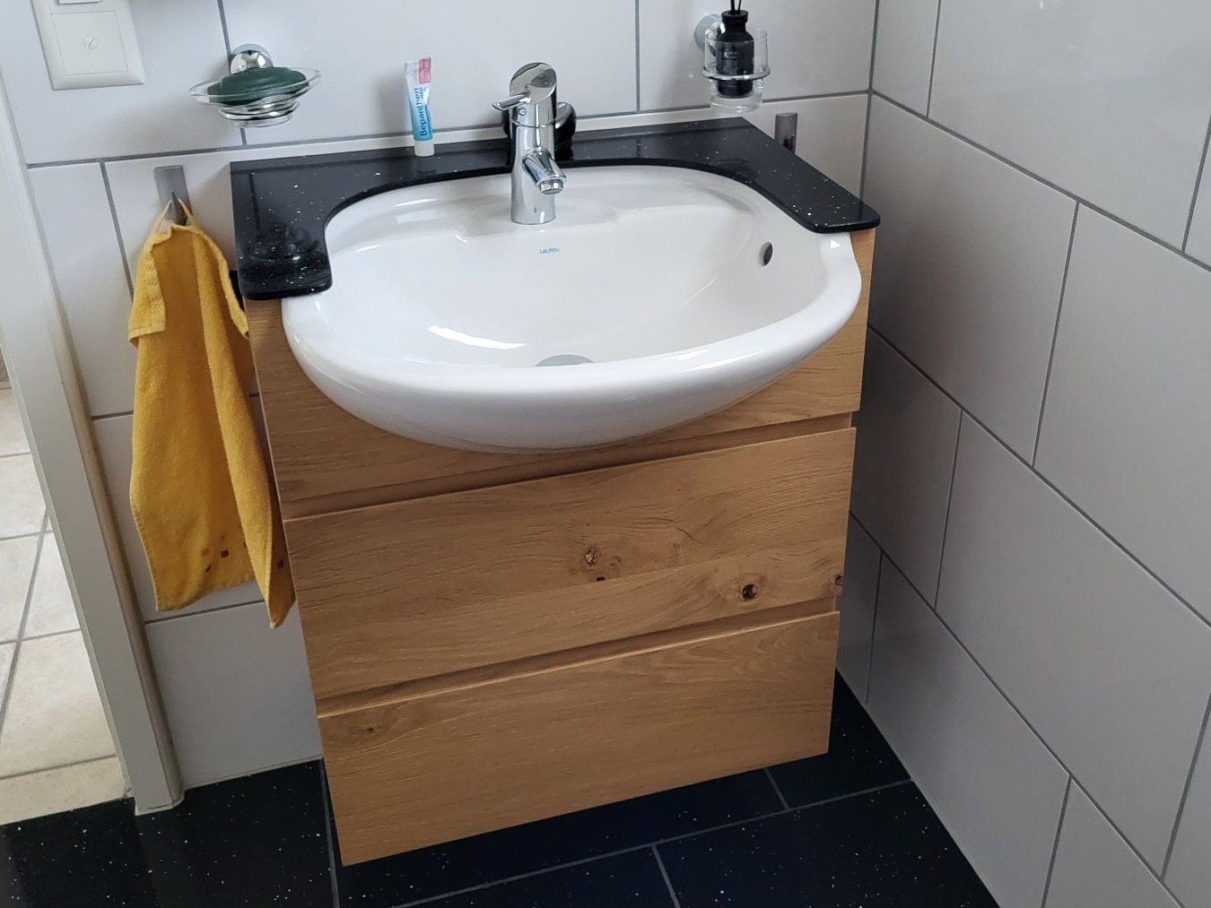 Laufen Spülbecken & Waschbecken: Waschtisch Laufen – Gebraucht aus Dürnten von duft4711