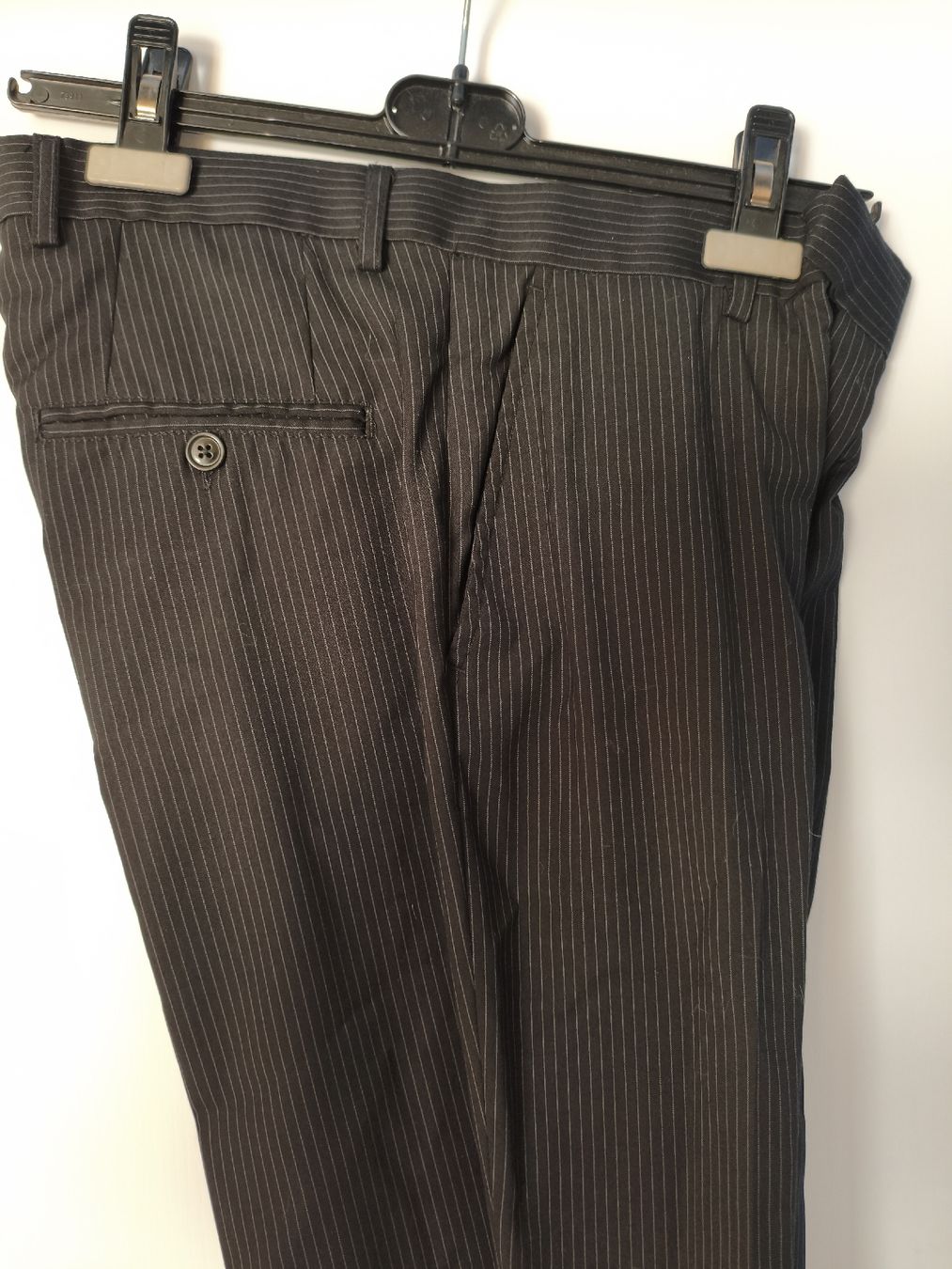 H&M Completi: H&M Herrenanzug Gr. 46, Schwarz Gestreift – Usato da Eglisau venduto da bom_z87g 4