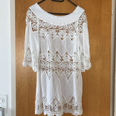 Sommerliches Kleid mit Spitze, Grösse M, Top Zustand!