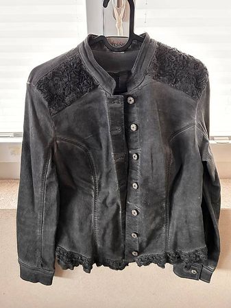 LINEA TESINI SCHWARZE JEANSJACKE MIT SPITZE - NEU!