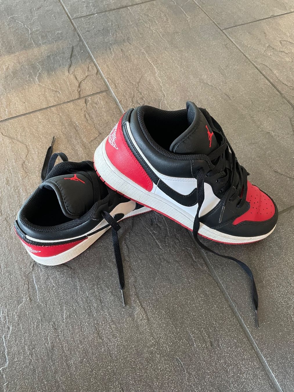 Jordan Schuhe für Jungen: Air Jordan 1 Low – Gebraucht aus Lenzburg von