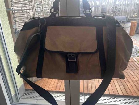 Reisetasche braun schwarz Textil Leder akzeptabel