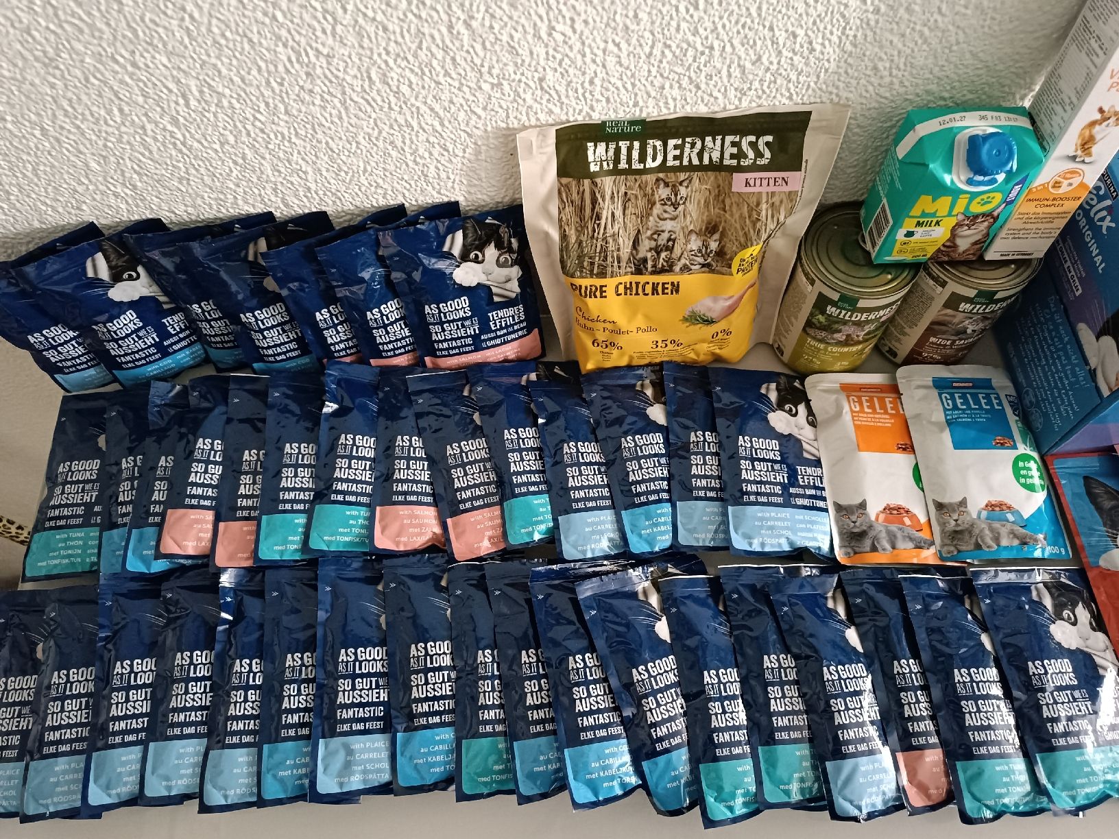 Nourriture: Katzenfutter / Vitamine – Neuf avec emballage d'origine à Binz par julijuli 2