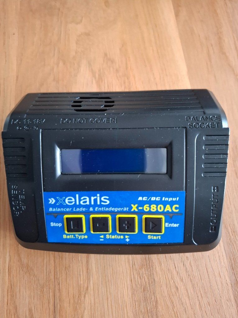 Caricatori & Batterie: Lade-und Entladegerät XELARIS X-680AC – Usato da Henau venduto da fag_lzx9 1