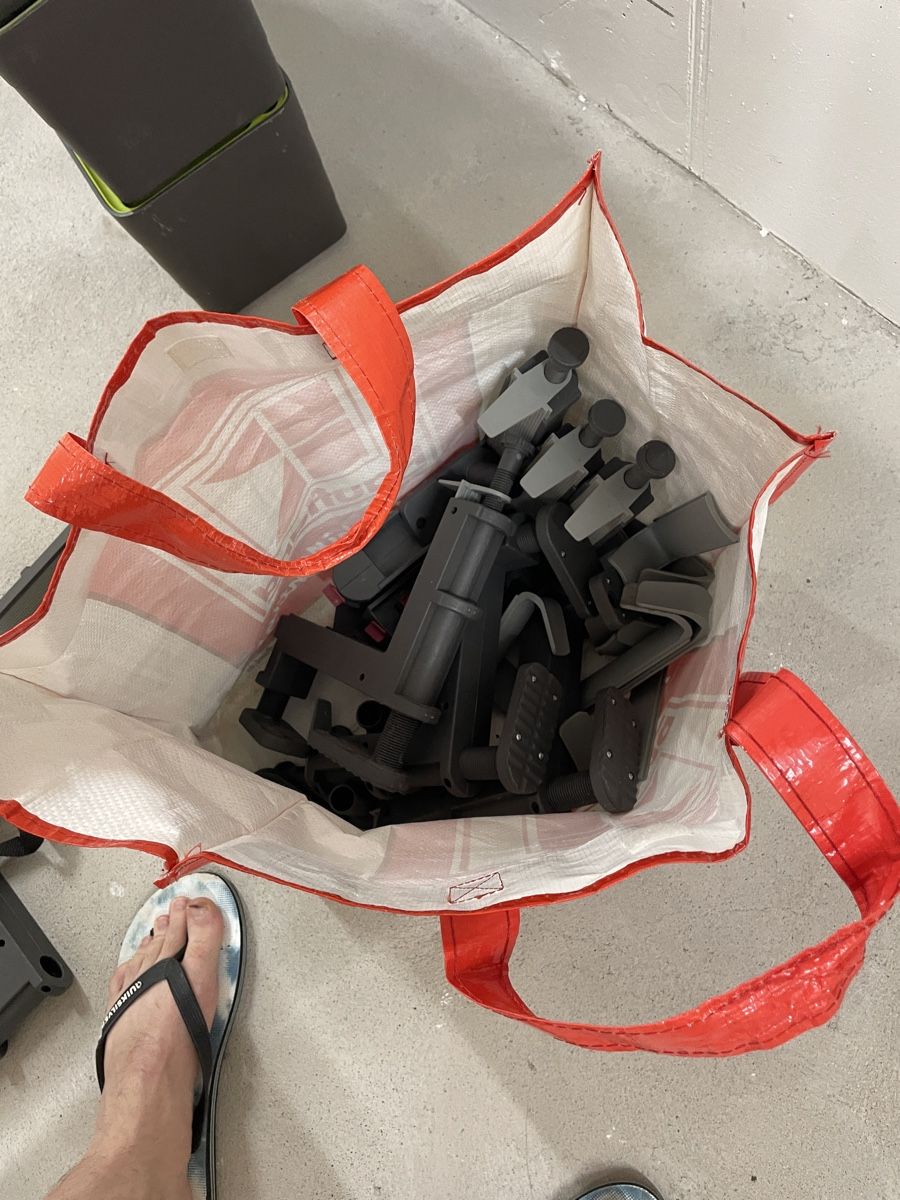 Blumentöpfe: 4 flower pots + holders – Gebraucht aus Au ZH von use_jgn2 7