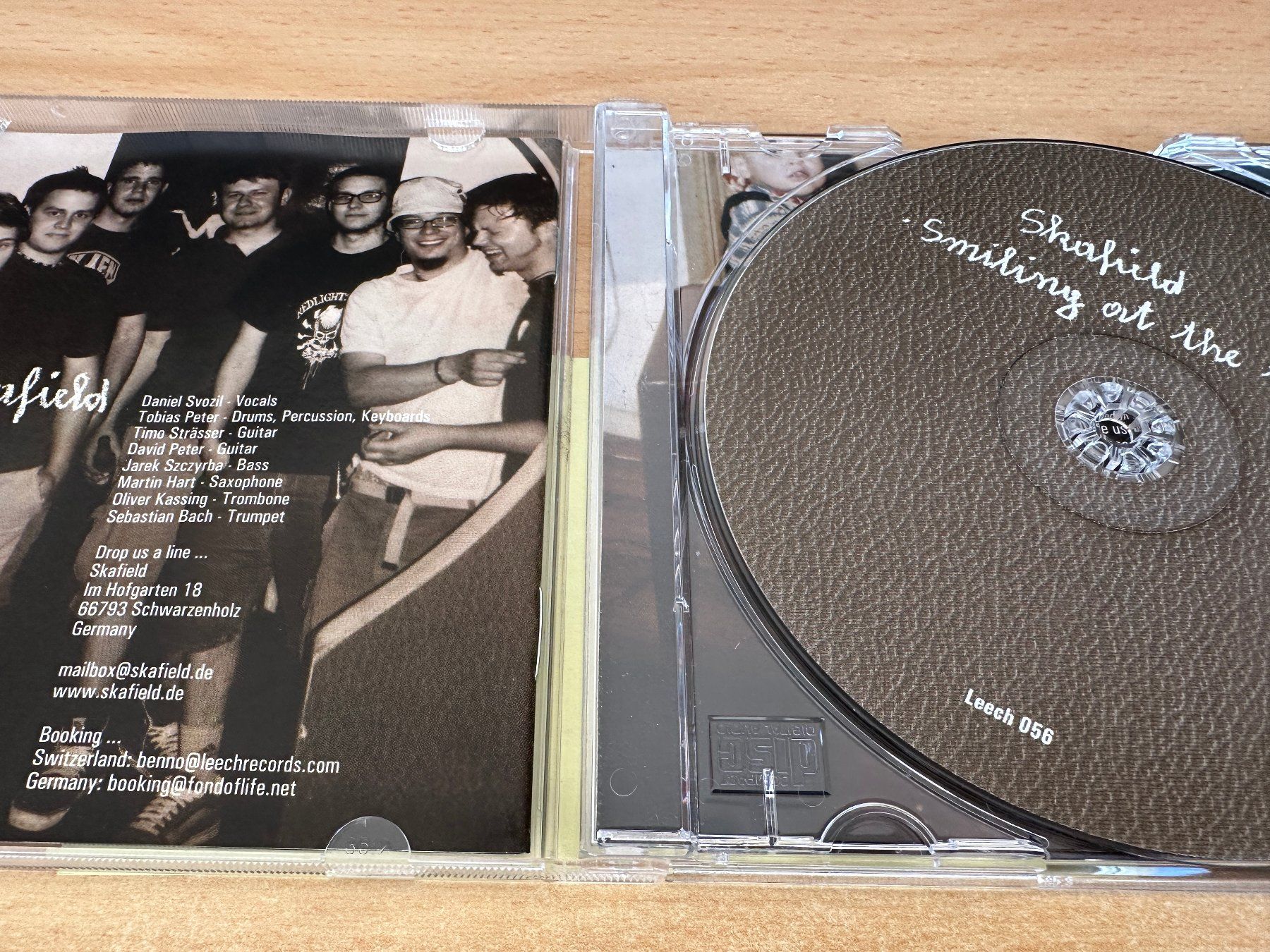 CD: M1 Skafield - Smiling At The Tragedy – Usato da Rikon im Tösstal venduto da Alpenmutz 2