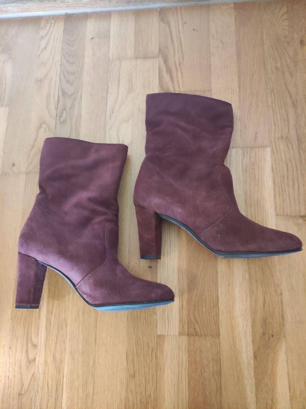 Scarpe da donna: Stiefelette rot bordeaux Gr. 38 Naf Naf – Usato da Schliern b. Köniz venduto da Pecannut 1