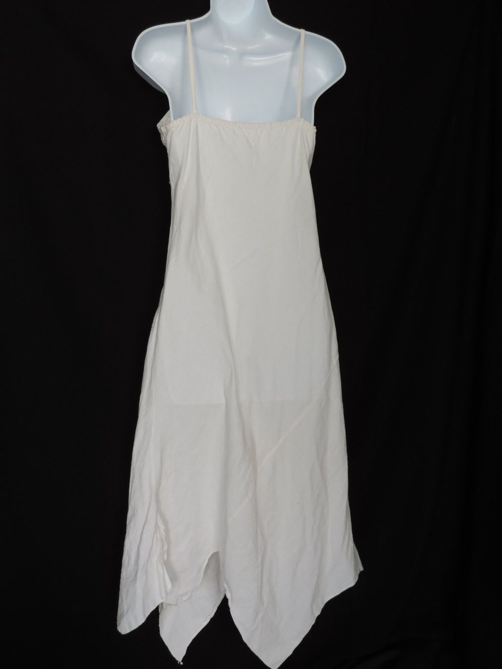 Robes: robe blanche lin avec crochet – D'occasion à Genève par Axelle333 9