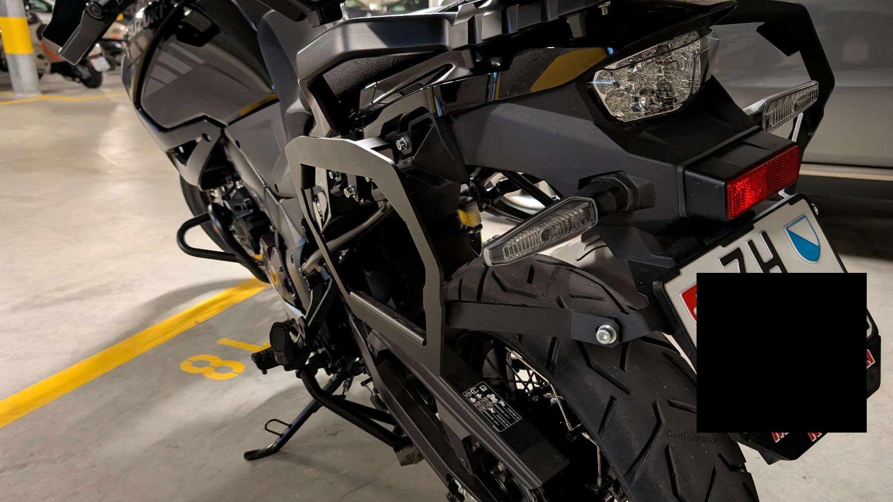 Suzuki Tutti i ricambio per moto: Suzuki DL 1050 XT Kofferhalterung – Usato da Bonstetten venduto da mh2_d8k5 6
