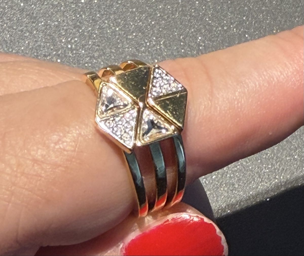 Swarovski Ringe: Swarovski Ring rosé – Gebraucht aus Luzern von Pool33