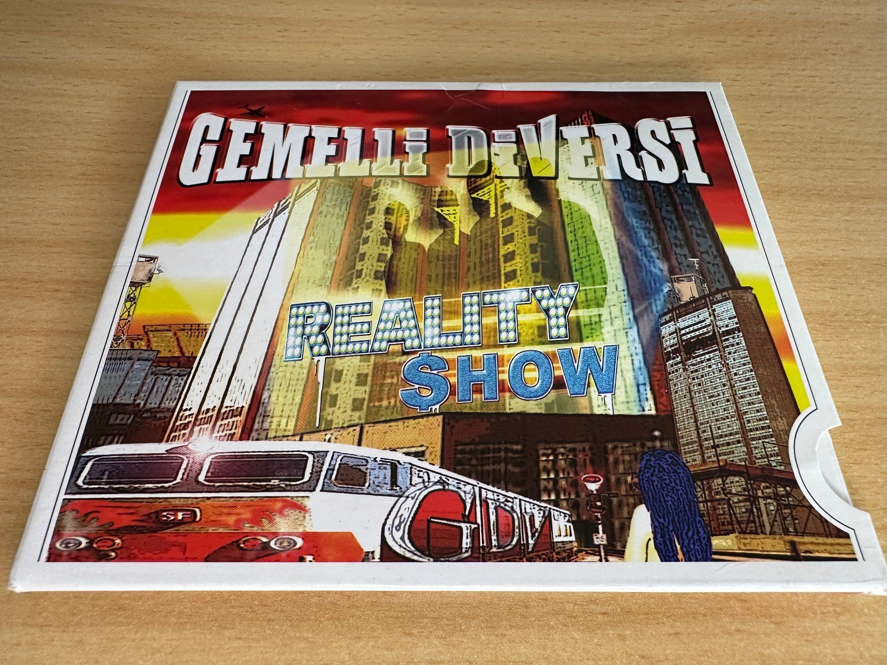 CD: Gemelli Diversi – Reality Show – Usato da Rikon im Tösstal venduto da Alpenmutz