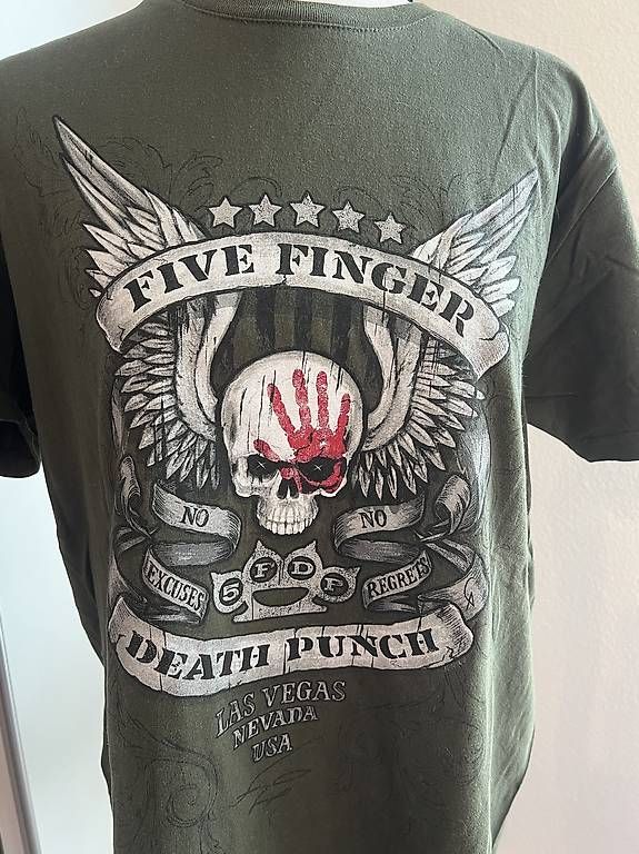 T-shirt: Five Finger Death Punch Shirt - XL – Usato da Urdorf venduto da Marybyii 1