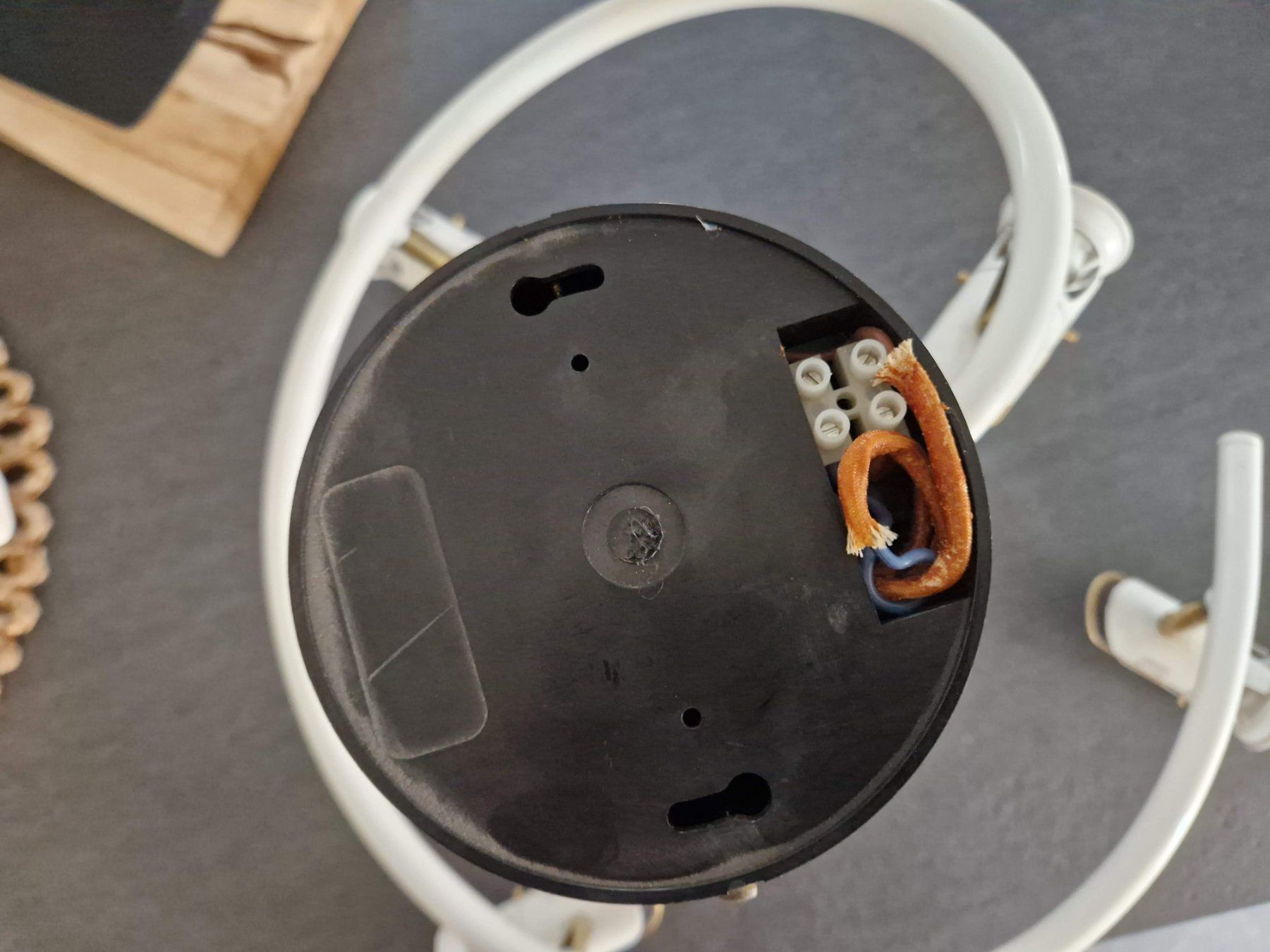 Lampadari & plafoniere: Deckenlampe Niedervolt 4 flammig rund – Usato da Aadorf venduto da Sundg 3