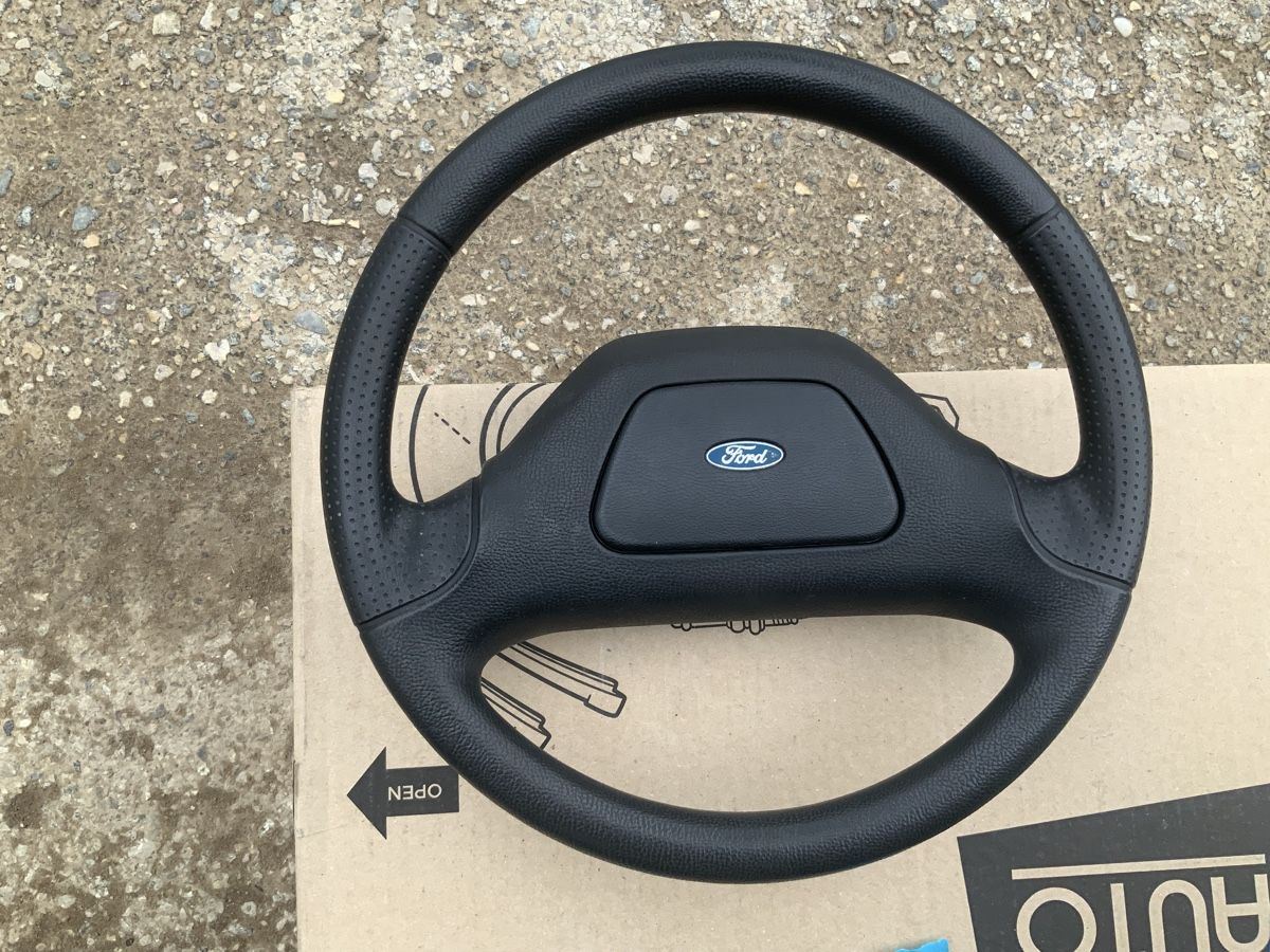 Ford Tutti pezzi di ricambio auto: Ford escort Mk4 – Usato da Lausanne venduto da Shei2014