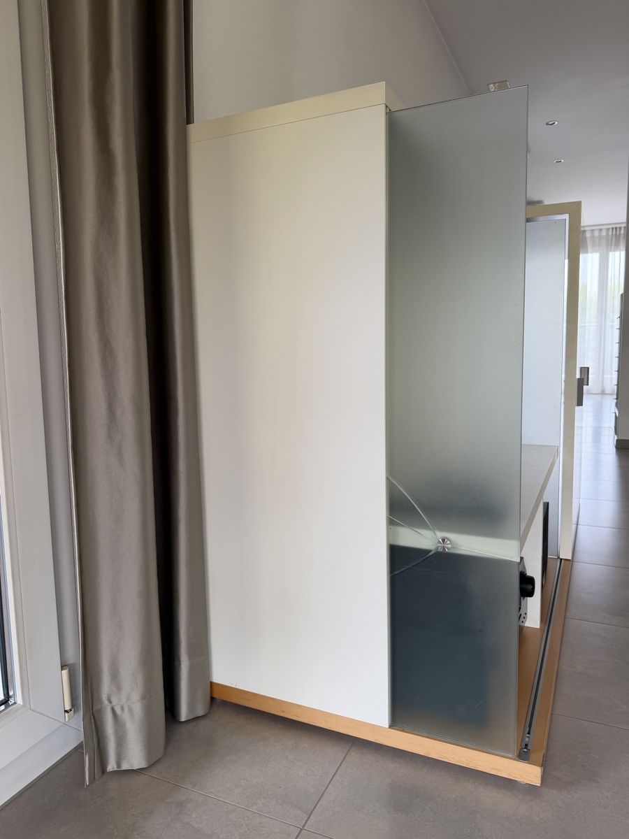Hülsta Mobili TV: Möbel Sideboard mit Schiebetür  – Usato da Neuhaus SG venduto da cynlo 3