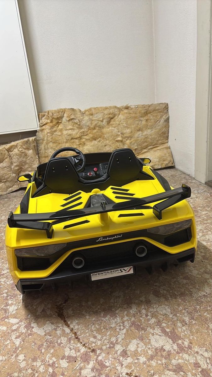 Giocattoli: Elektroauto für Kinder Lamborghini  – Usato da Neukirch (Egnach) venduto da dav_j55c 2