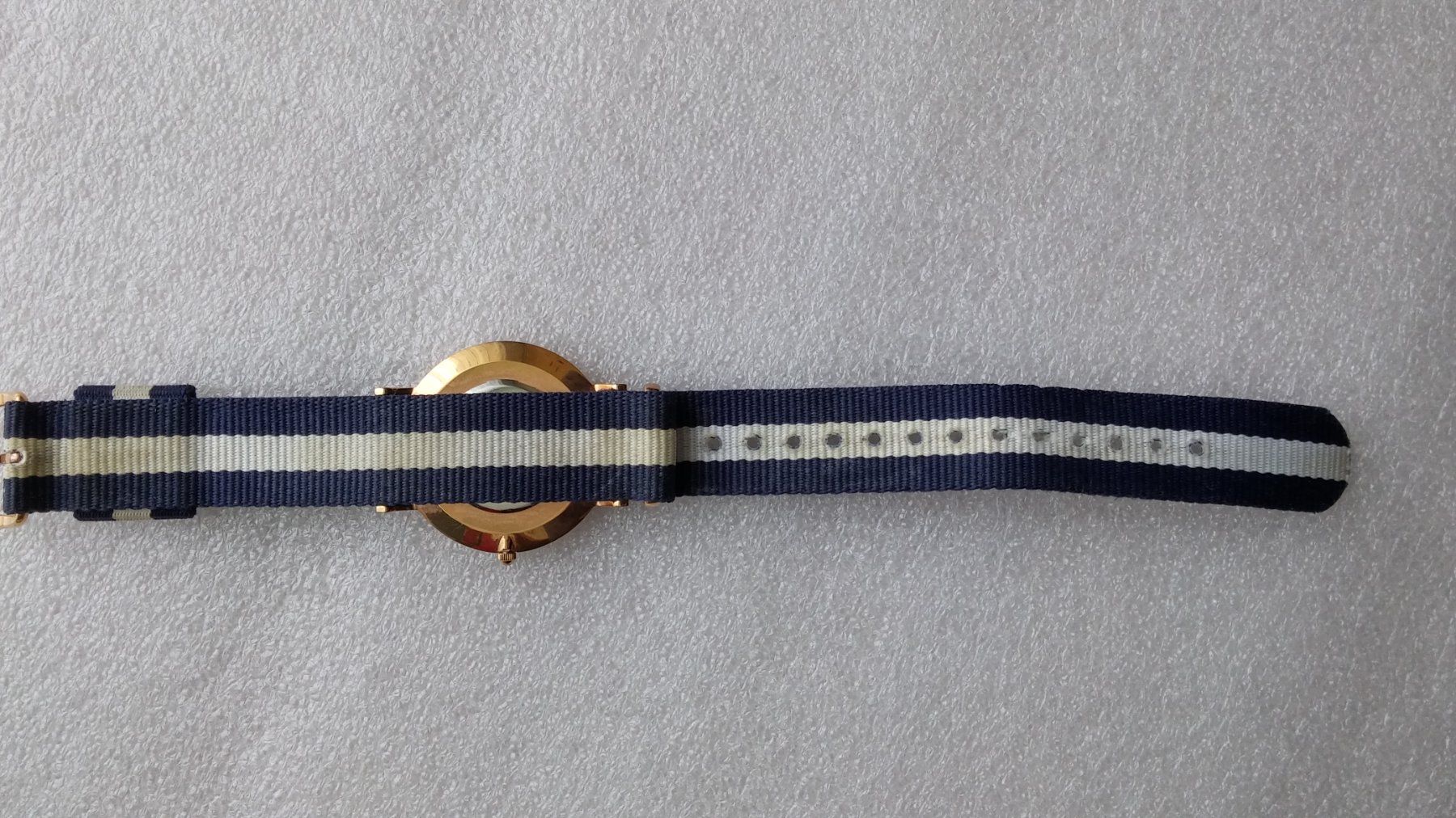 Daniel Wellington Montres: Daniel Wellington Uhr – D'occasion à Zürich par sendbad 3