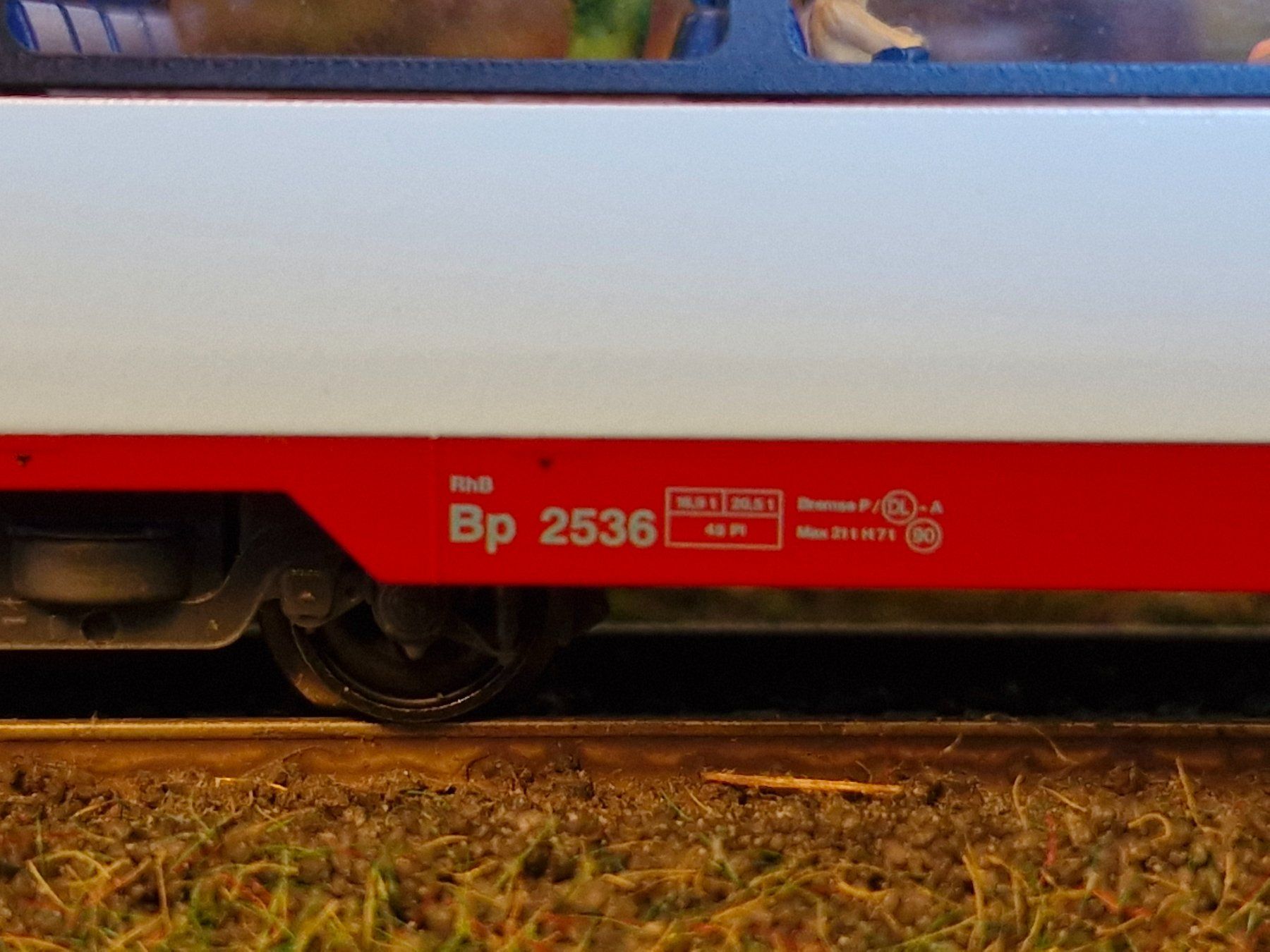Bemo Modellini di ferrovie: BEMO Glacier Express Wagen 2.Klasse – Usato da Stans venduto da marlene330 2